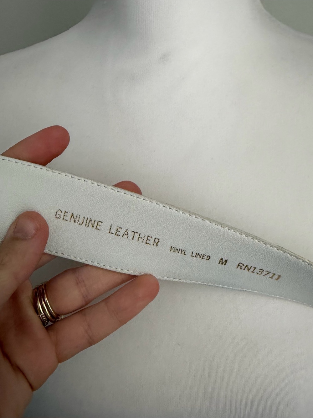 Vintage Ivory Leather Belt with Silver Buckle, Karen Scott Waist Sizes 27" - 31" - Picture 8 of 8